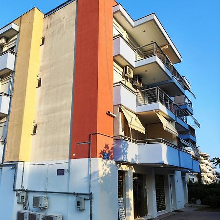 Homely Flat Near Airport เทสซาโลนิกิ ภายนอก รูปภาพ