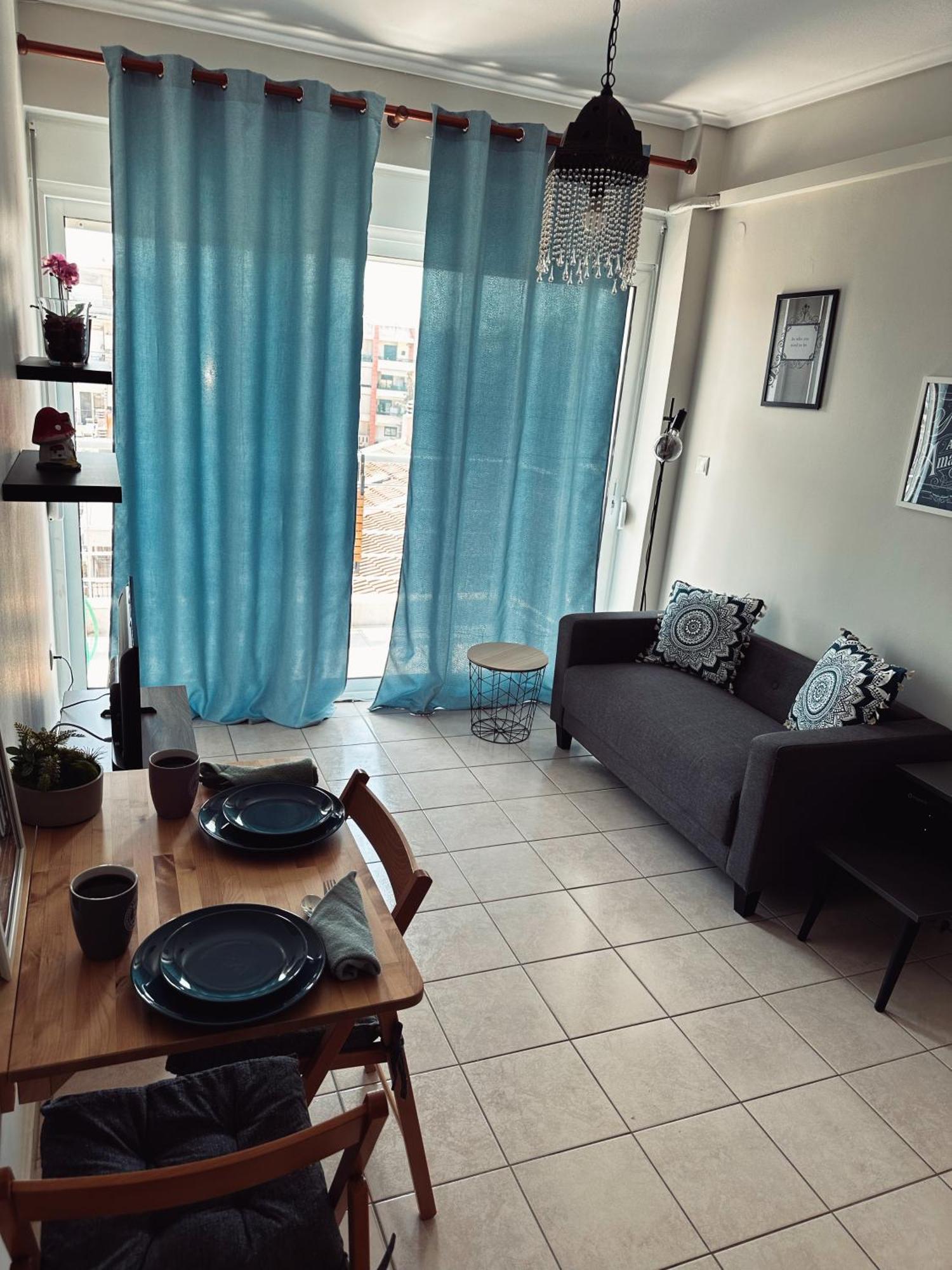Homely Flat Near Airport เทสซาโลนิกิ ภายนอก รูปภาพ