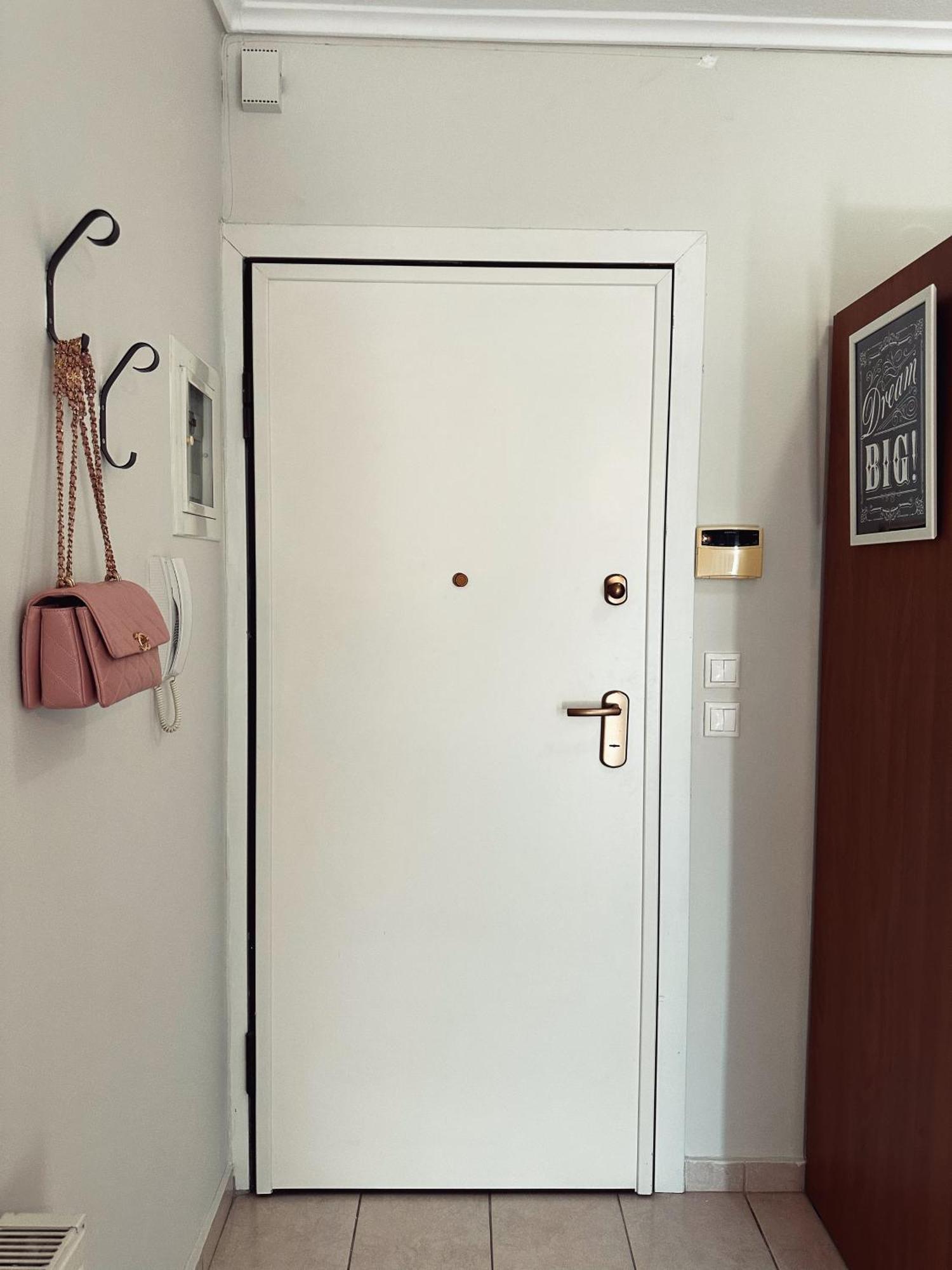 Homely Flat Near Airport เทสซาโลนิกิ ภายนอก รูปภาพ