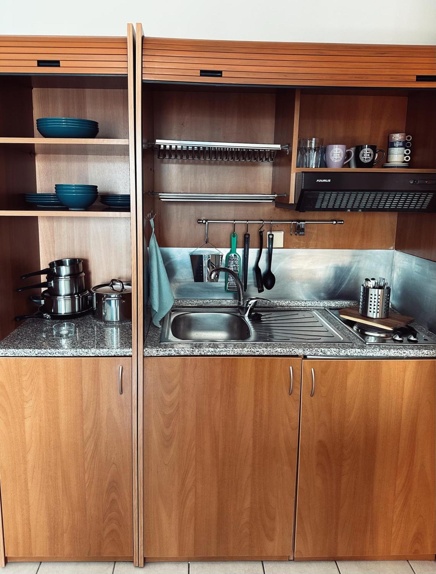 Homely Flat Near Airport เทสซาโลนิกิ ภายนอก รูปภาพ