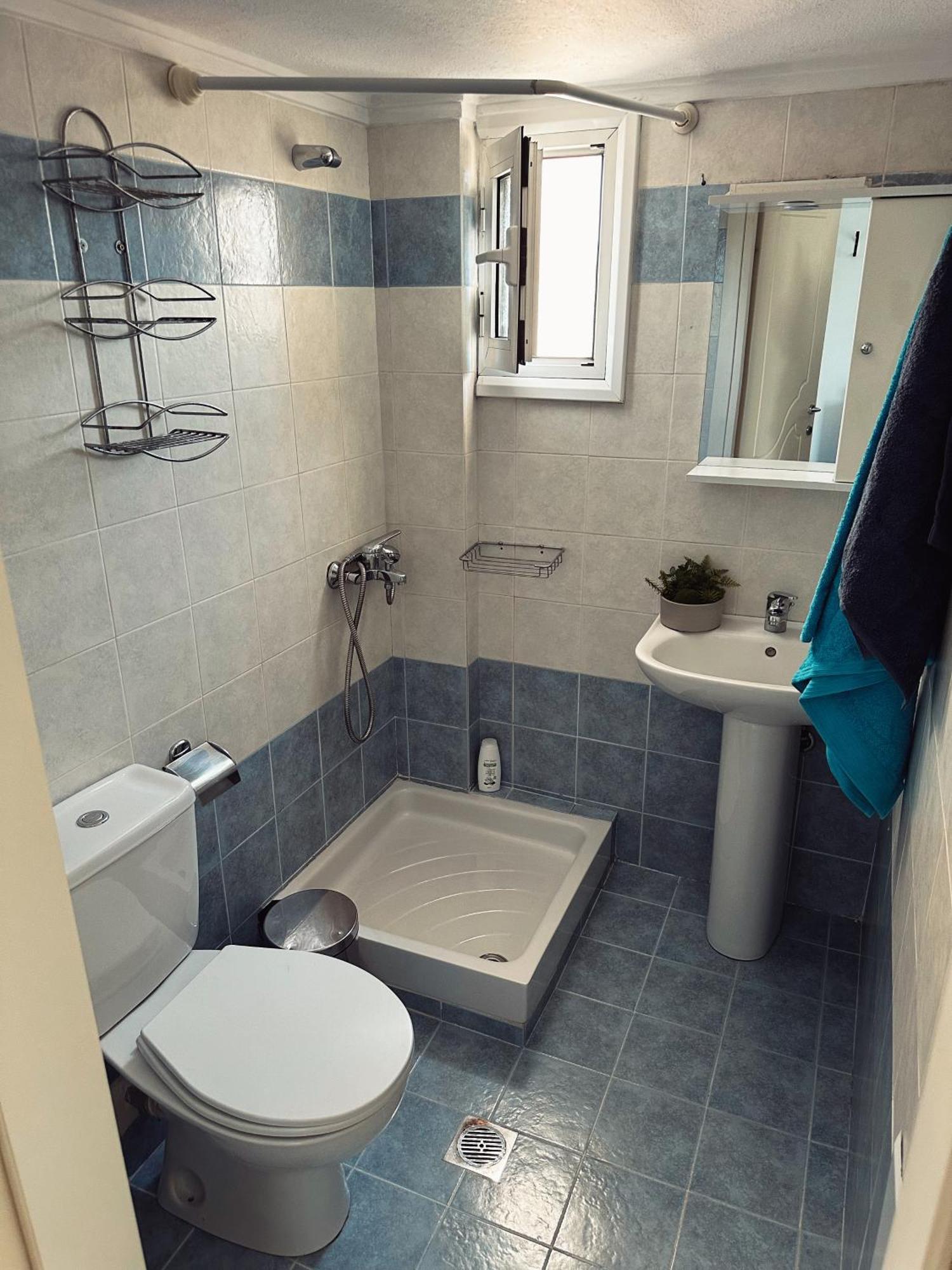 Homely Flat Near Airport เทสซาโลนิกิ ภายนอก รูปภาพ